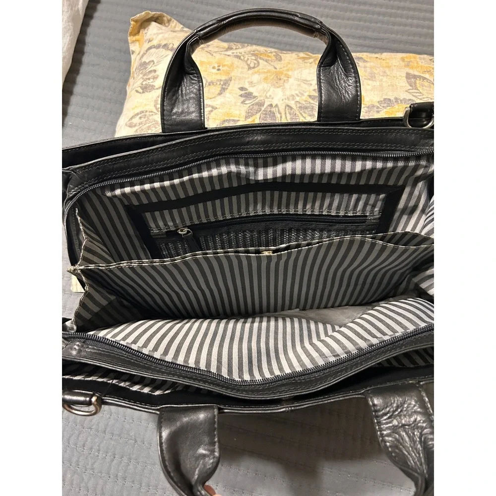 Winn International Black Leather Briefcase Laptop Bag Style 5428‎ NWT